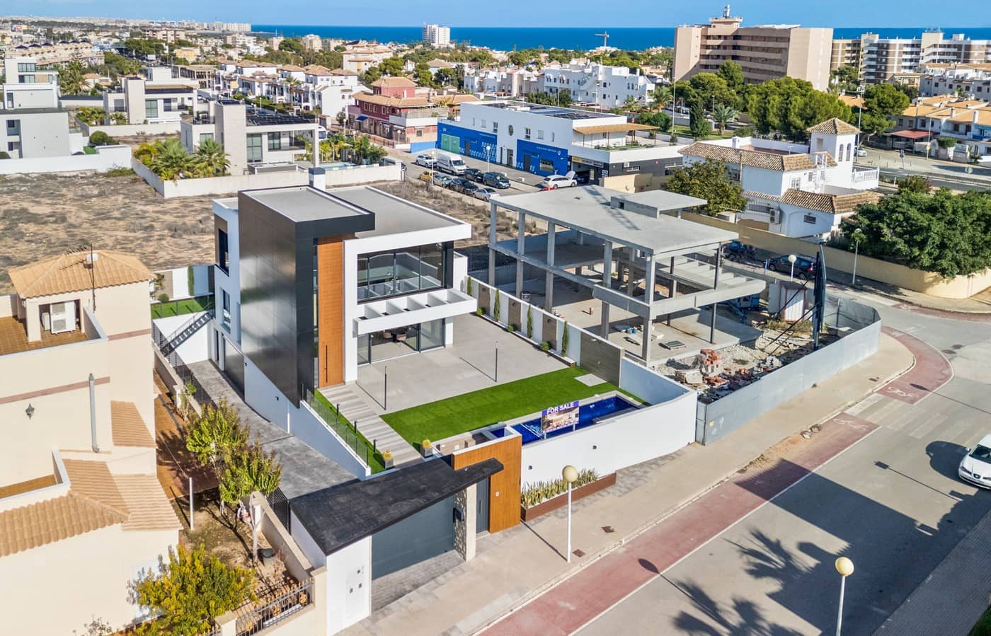 3 soverom Villa til salgs i La Zenia med svømmebasseng garasje - € 1 555 000 (Ref: 8410334)