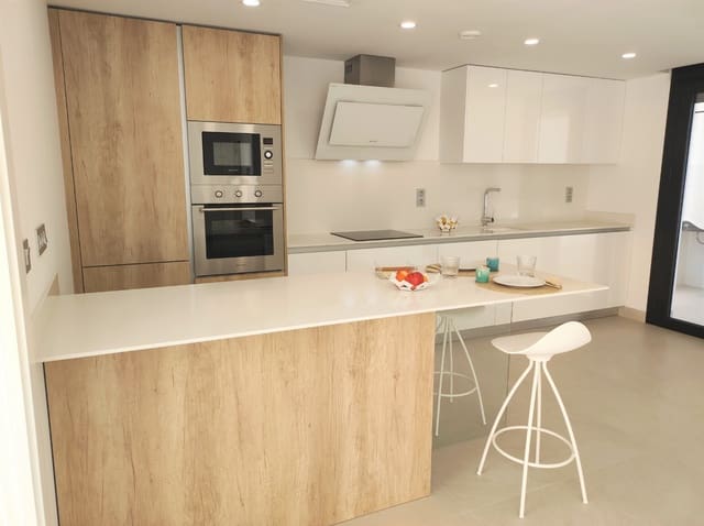 3 makuuhuone Huvila myytävänä paikassa Benijófar mukana uima-altaan 
autotalli - 465 000 € (Ref: 8635052)