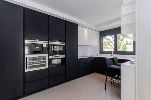 3 quarto Moradia para venda em Villamartin, Orihuela com piscina garagem - 1 250 000 € (Ref: 8649092)