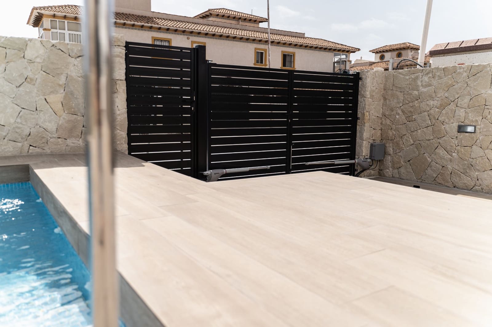 4 bedroom Villa for sale in Pilar de la Horadada with pool garage - € 575,000 (Ref: 8676838)