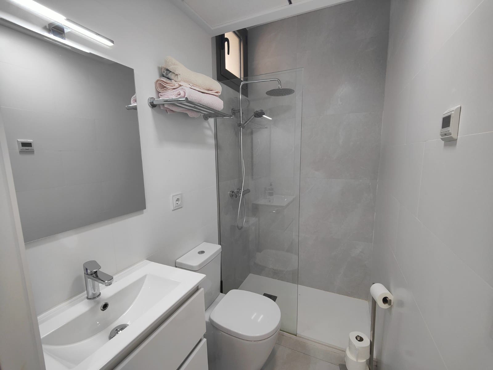 4 chambre Villa/Maison à vendre à Villamartin avec piscine - 625 000 € (Ref: 8771102)