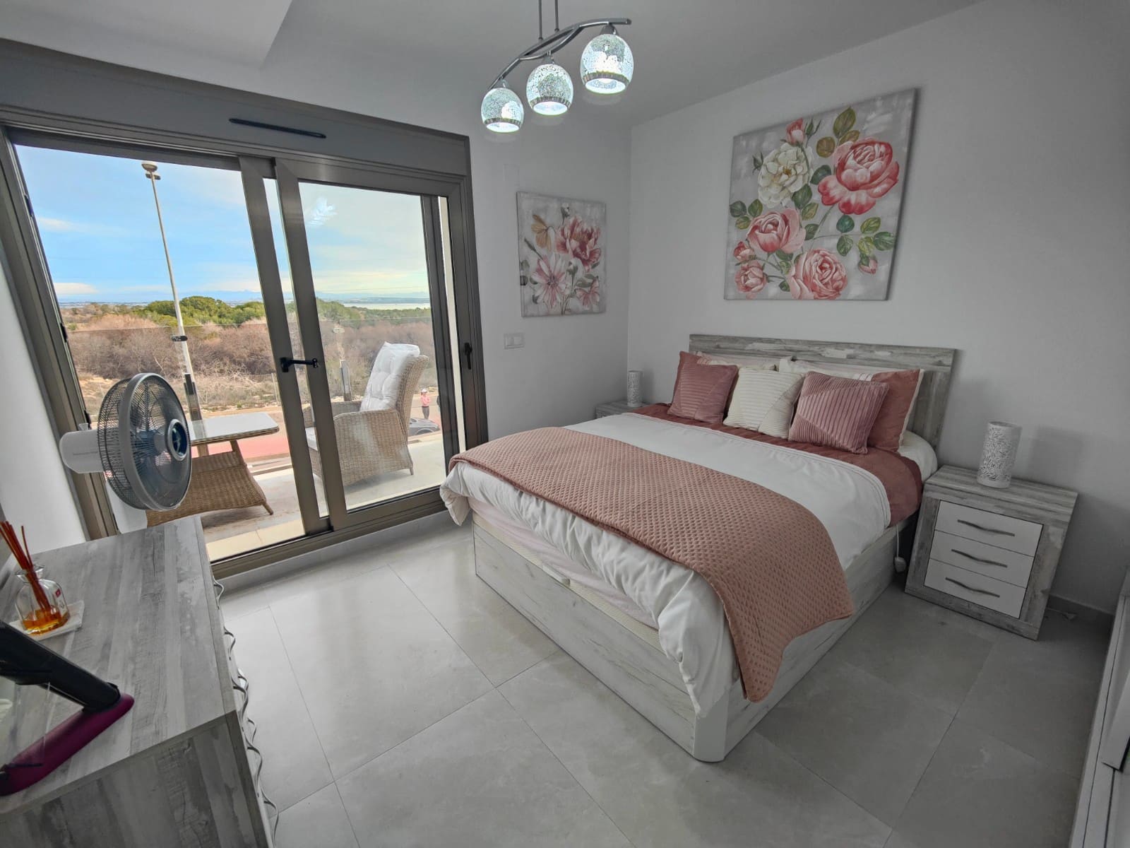 4 chambre Villa/Maison à vendre à Villamartin avec piscine - 625 000 € (Ref: 8771102)