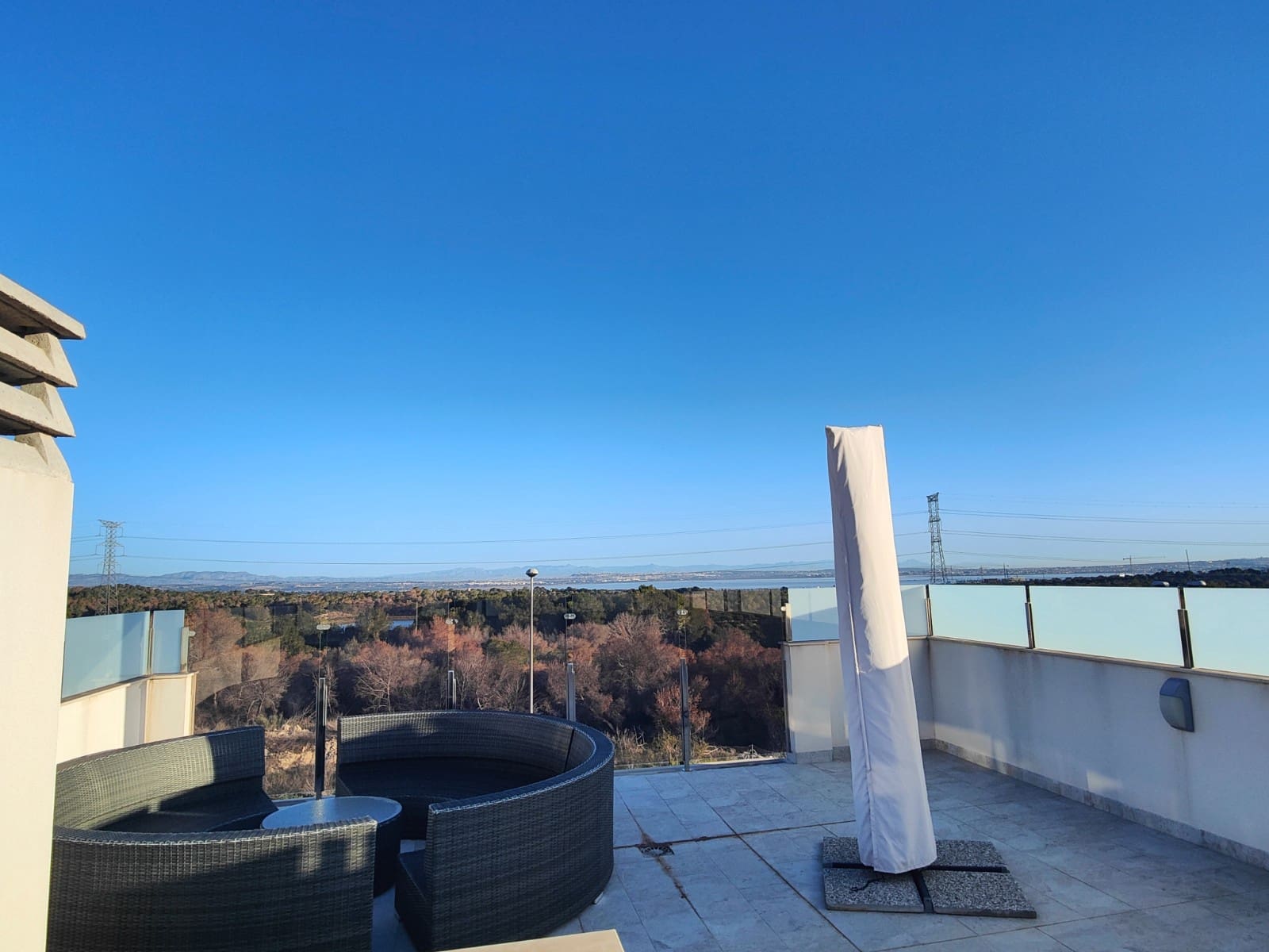 4 chambre Villa/Maison à vendre à Villamartin avec piscine - 625 000 € (Ref: 8771102)