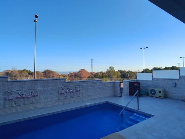 4 quarto Moradia para venda em Villamartin, Orihuela com piscina - 625 000 € (Ref: 8771102)