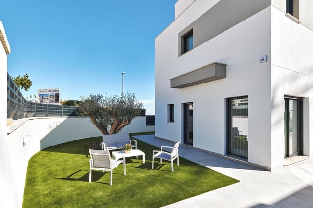 4 chambre Villa/Maison à vendre à Villamartin, Orihuela avec piscine garage - 699 000 € (Ref: 8814880)