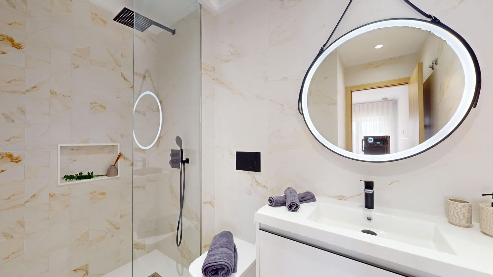 Apartamento de 3 habitaciones en Pilar de la Horadada en venta con piscina garaje - 279.900 € (Ref: 8852396)