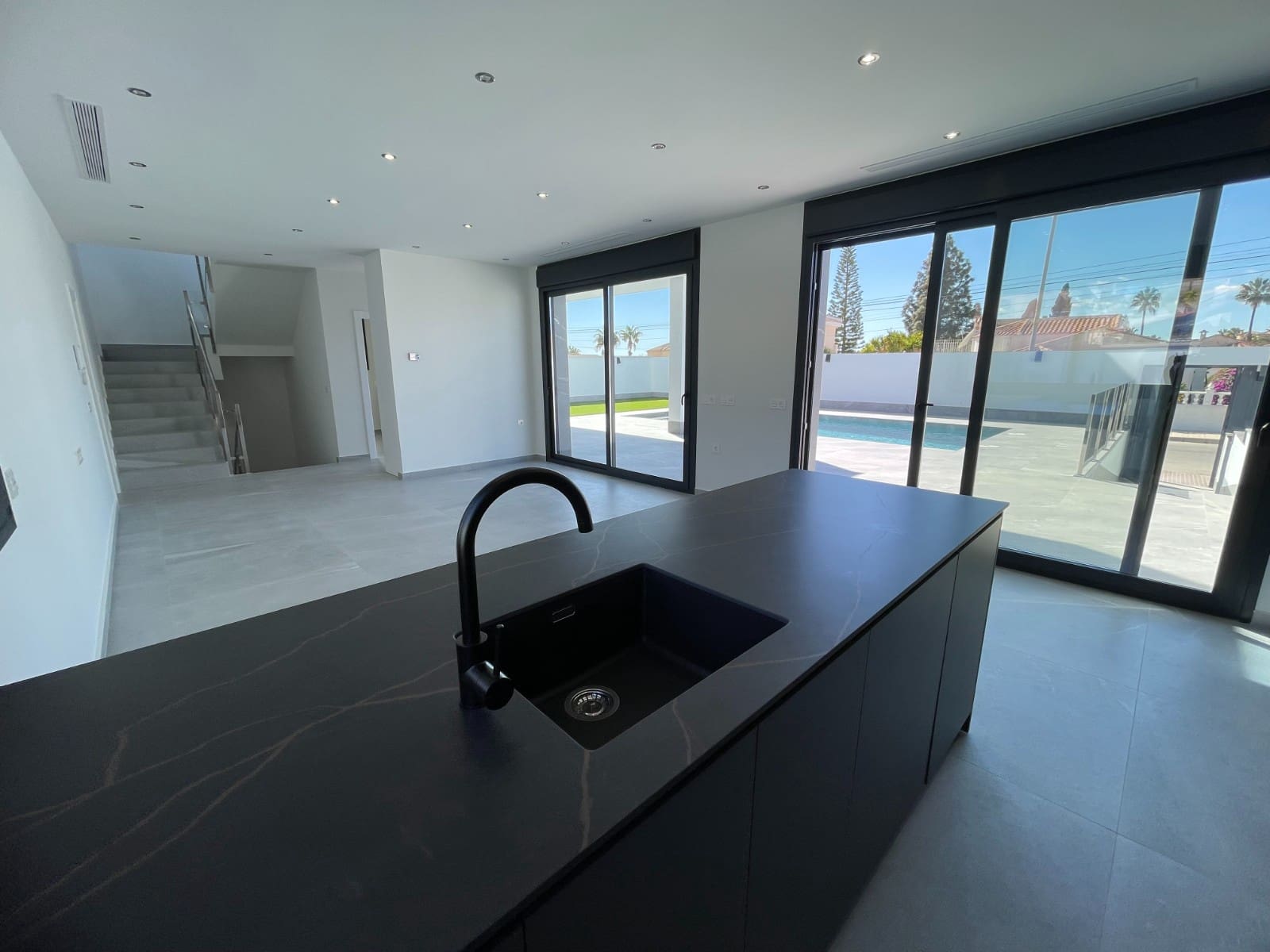 4 soveværelse Villa til salg i Dona Pepa med swimmingpool garage - € 799.900 (Ref: 8855497)