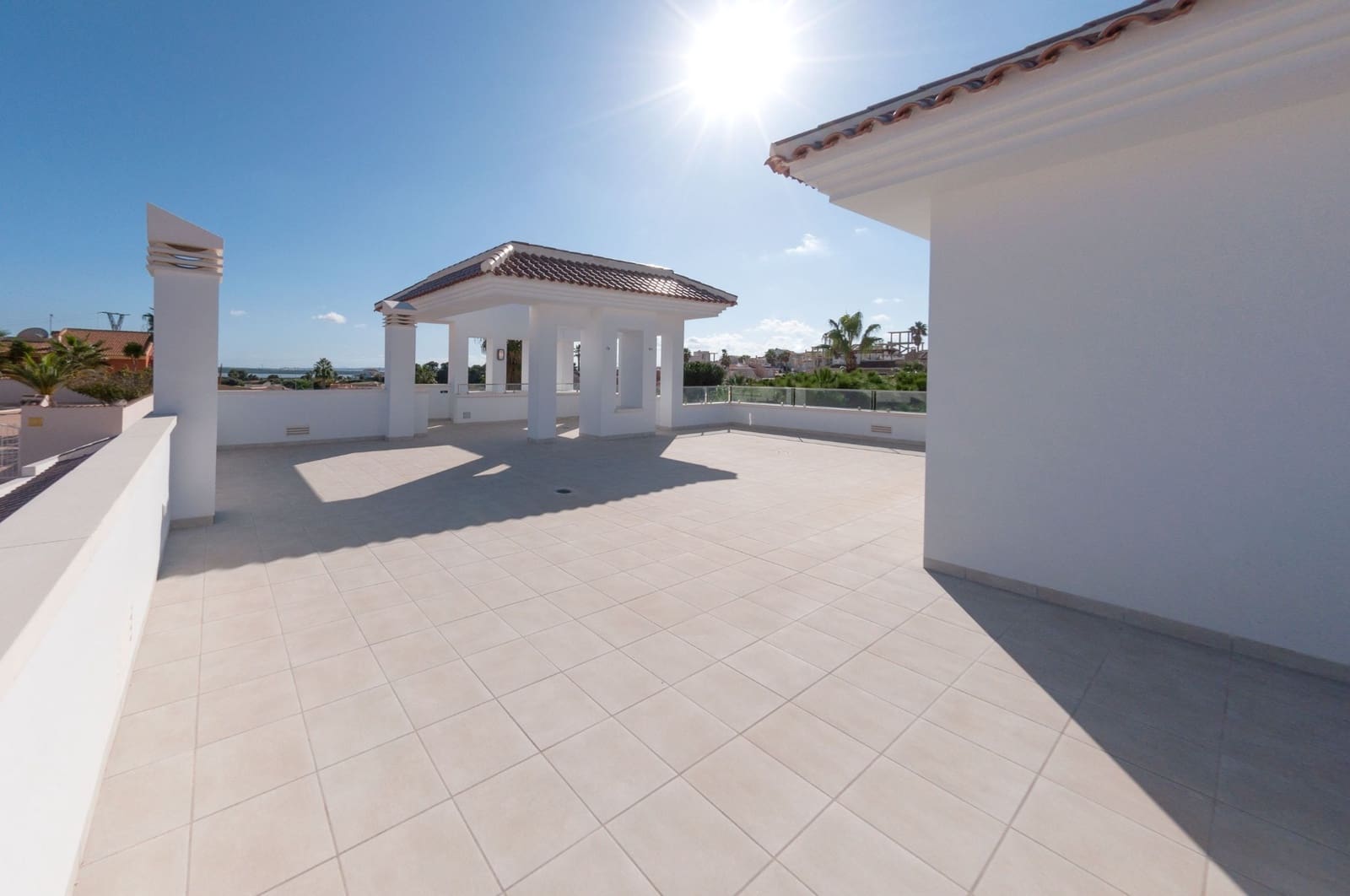 Chalet de 3 habitaciones en Ciudad Quesada en venta con piscina garaje - 799.852 € (Ref: 8987063)