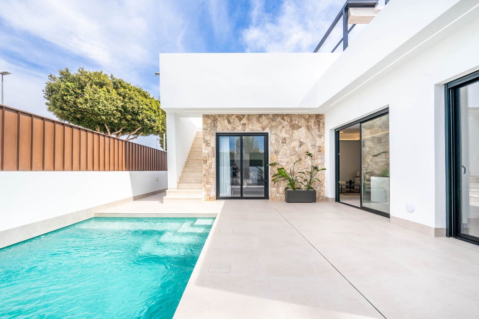 3 bedroom Villa for sale in Roldan with pool garage - € 325,950 (Ref: 9000330)