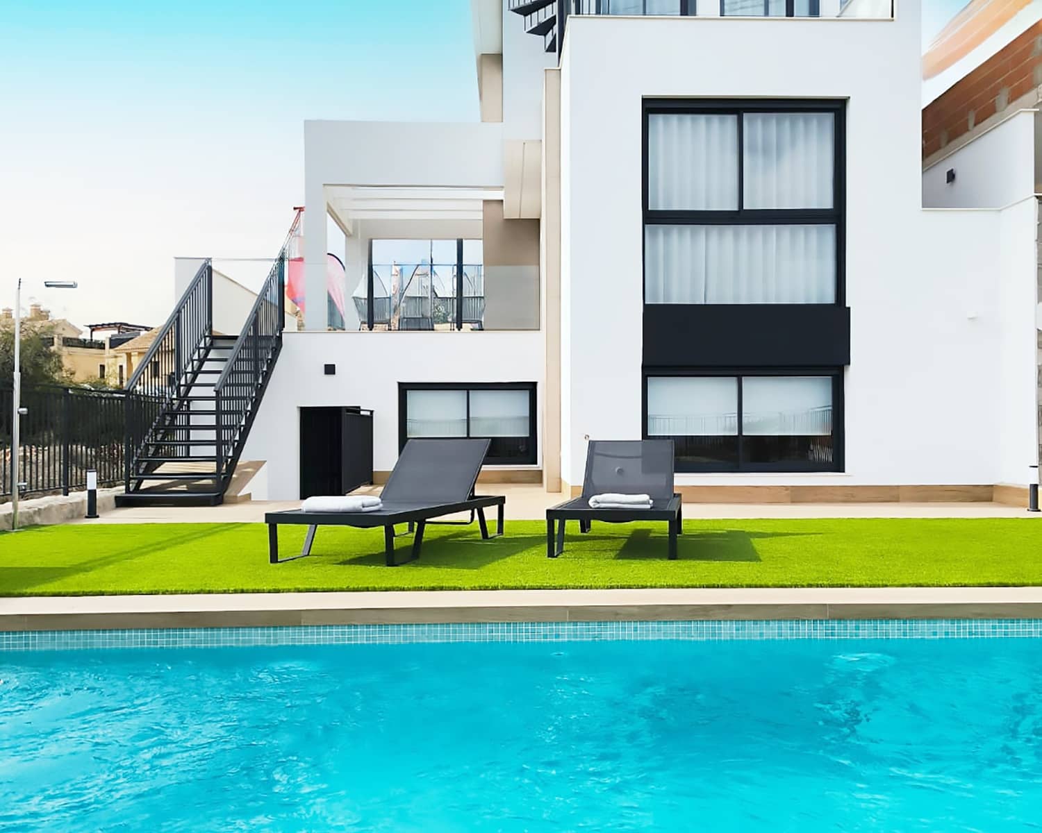 3 slaapkamer Villa te koop in Algorfa met zwembad garage - € 465.000 (Ref: 9003760)