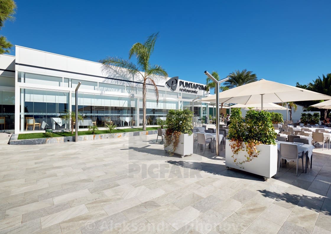 3 chambre Appartement à vendre à Punta Prima avec piscine garage - 332 000 € (Ref: 9107963)