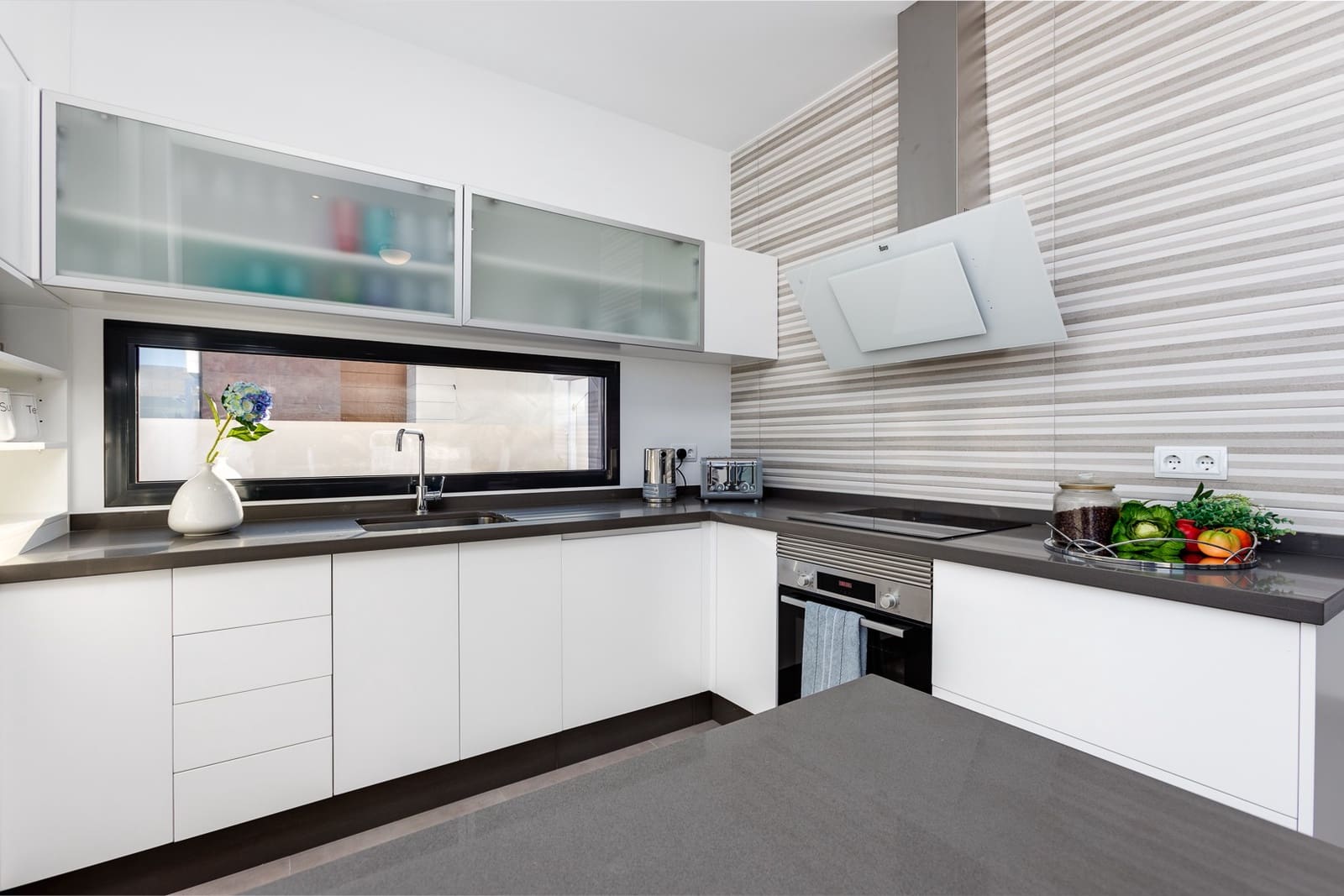 3 slaapkamer Villa te koop in Pilar de la Horadada met zwembad garage - € 410.000 (Ref: 9152787)