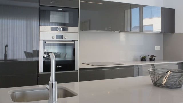 4 makuuhuone Huvila myytävänä paikassa La Marina, Elche / Elx mukana uima-altaan 
autotalli - 1 188 500 € (Ref: 9164379)