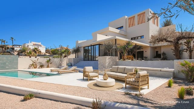 4 soveværelse Villa til salg i La Marina, Elche / Elx med swimmingpool garage - € 1.485.750 (Ref: 9164379)