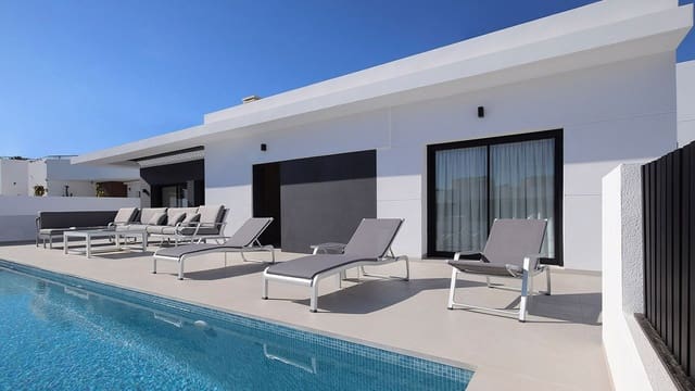 4 bedroom Villa for sale in Doña Pepa, Rojales with pool garage - € 798,750 (Ref: 9164380)
