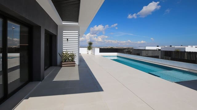 4 bedroom Villa for sale in Doña Pepa, Rojales with pool garage - € 798,750 (Ref: 9164380)