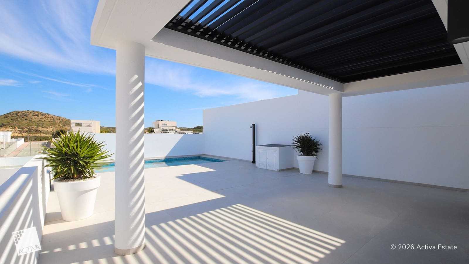 4 bedroom Villa for sale in Dona Pepa with pool garage - € 814,500 (Ref: 9164381)