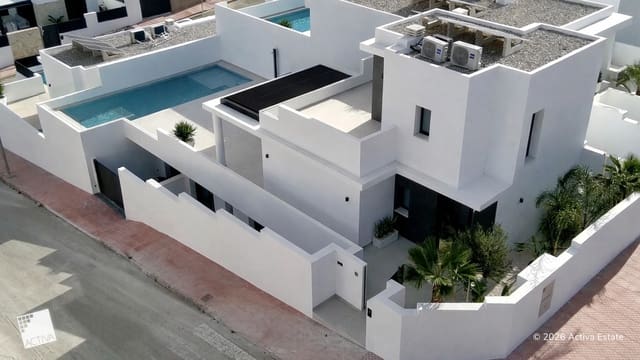 4 quarto Moradia para venda em Doña Pepa, Rojales com piscina garagem - 814 500 € (Ref: 9164381)