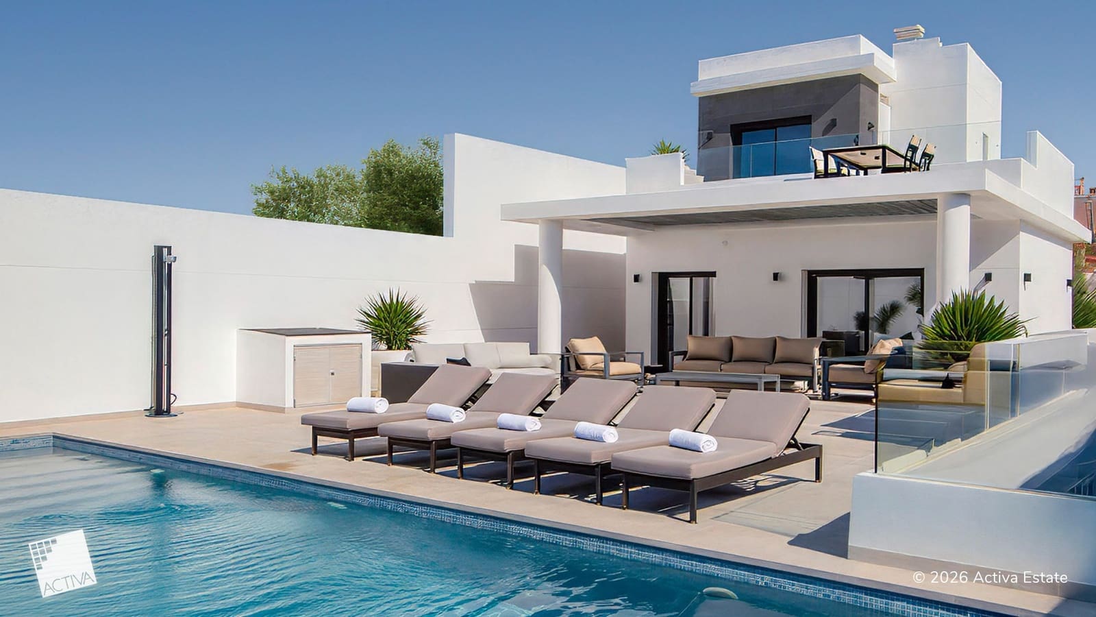 4 bedroom Villa for sale in Dona Pepa with pool garage - € 814,500 (Ref: 9164381)