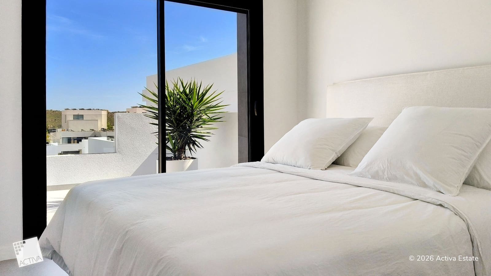 4 bedroom Villa for sale in Dona Pepa with pool garage - € 814,500 (Ref: 9164381)