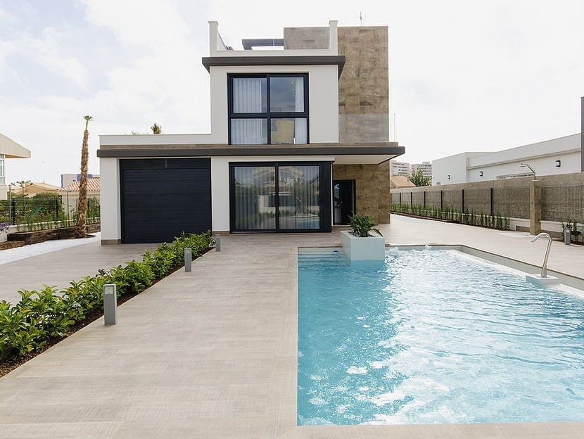 4 chambre Villa/Maison à vendre à La Manga del Mar Menor avec piscine garage - 630 000 € (Ref: 9203218)