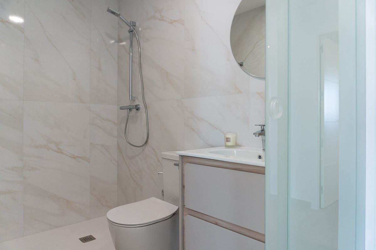 3 slaapkamer Appartement te koop in Playa Flamenca met zwembad garage - € 419.000 (Ref: 9216025)