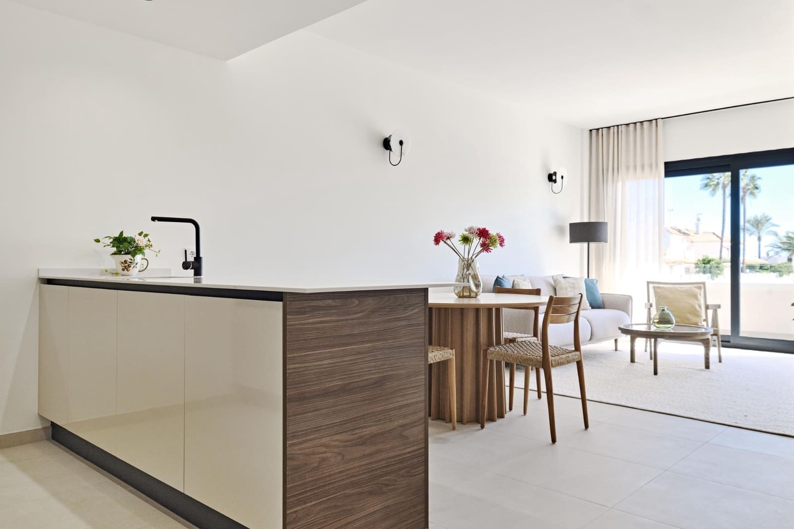 2 soverom Leilighet til salgs i Torrevieja med svømmebasseng garasje - € 380 000 (Ref: 9216027)