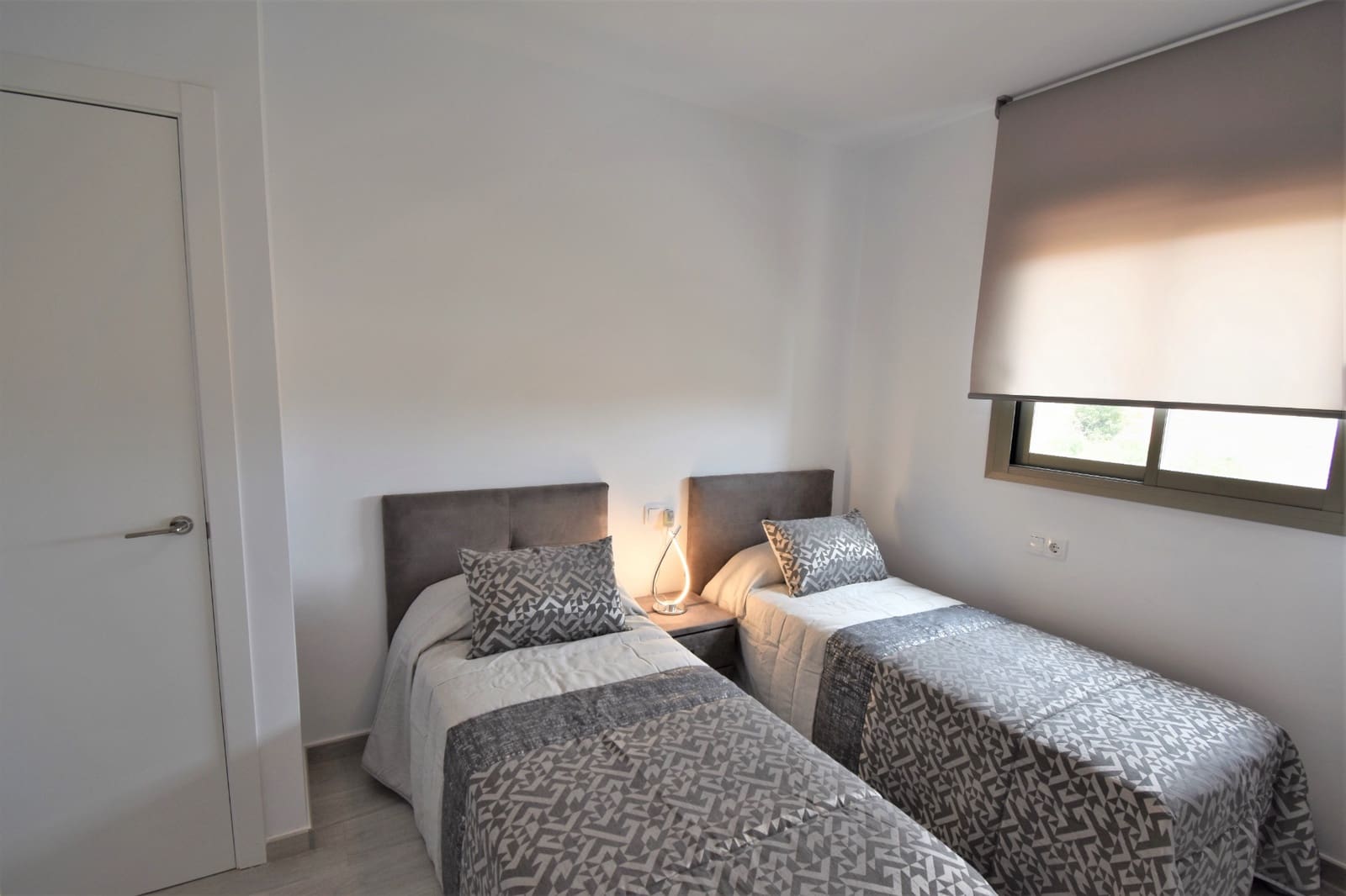 3 makuuhuone Huoneisto myytävänä paikassa Los Dolses mukana uima-altaan 
autotalli - 360 000 € (Ref: 9237261)