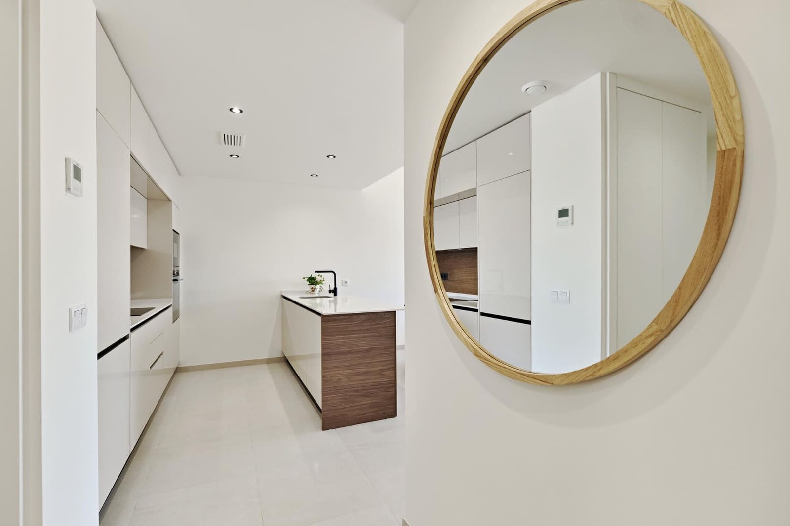 2 sypialnia Apartament na sprzedaż w Torrevieja z basenem garażem - 410 000 € (Ref: 9401803)