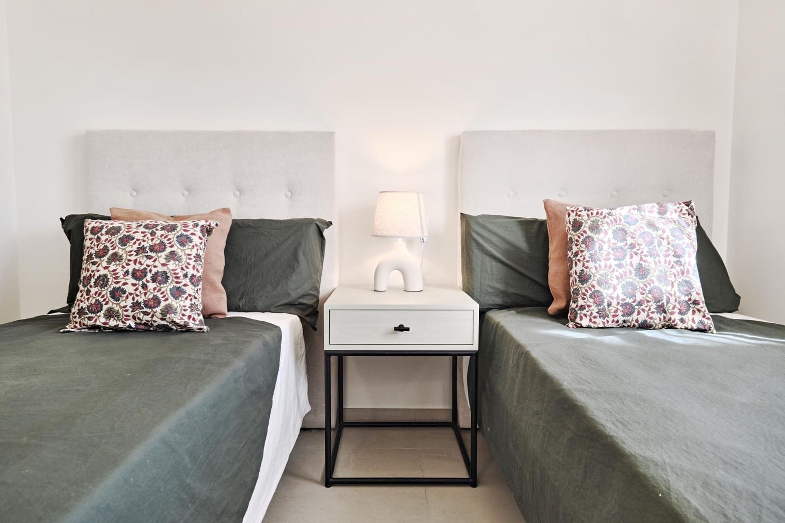 2 sypialnia Apartament na sprzedaż w Torrevieja z basenem garażem - 410 000 € (Ref: 9401803)