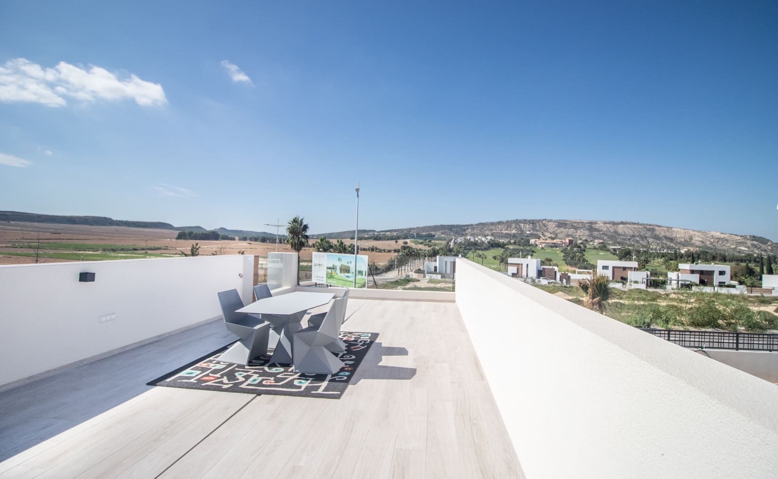 3 slaapkamer Villa te koop in Algorfa met zwembad garage - € 579.000 (Ref: 9409686)