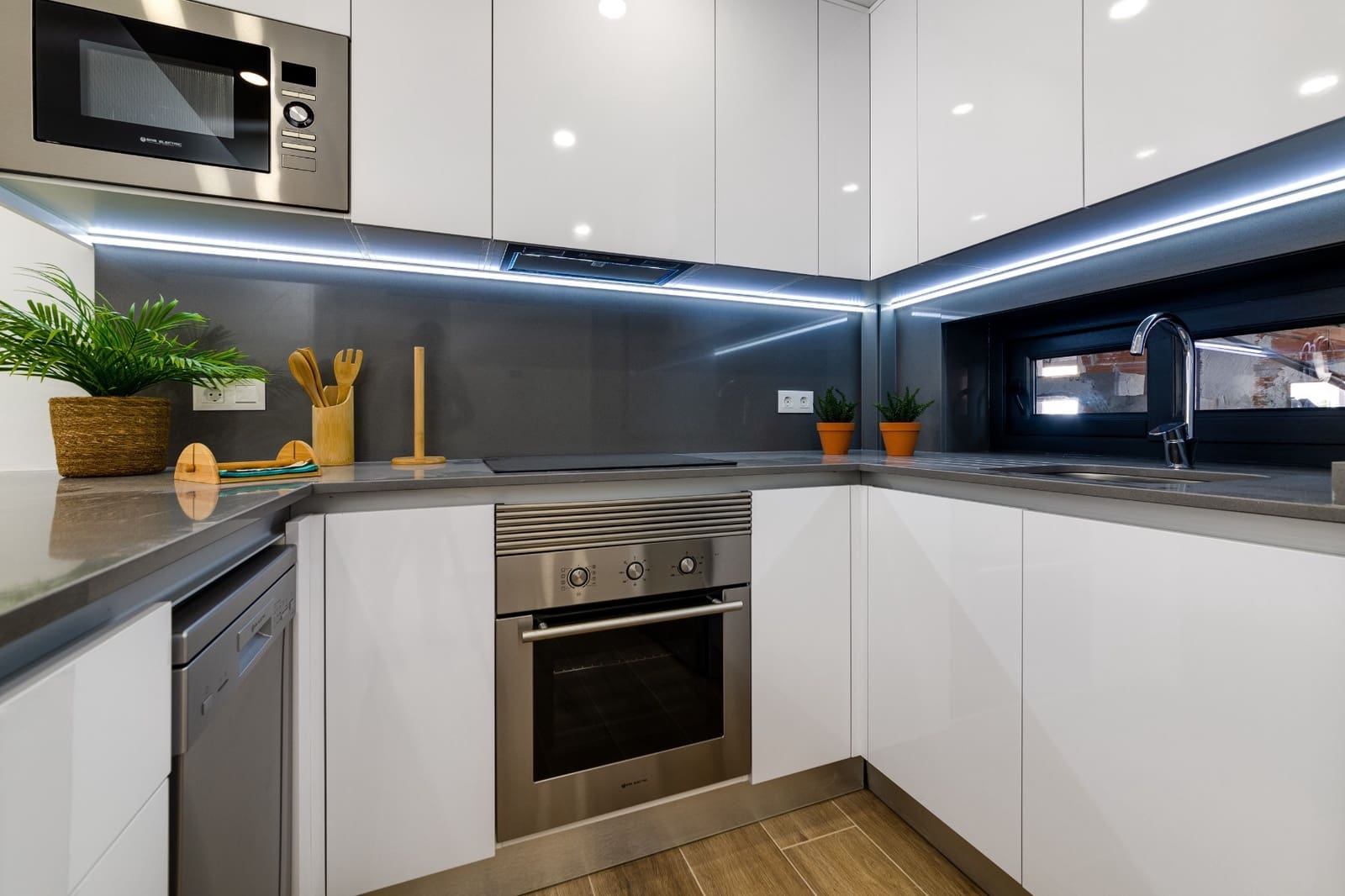 3 slaapkamer Appartement te koop in El Pinet met zwembad garage - € 330.000 (Ref: 9426258)