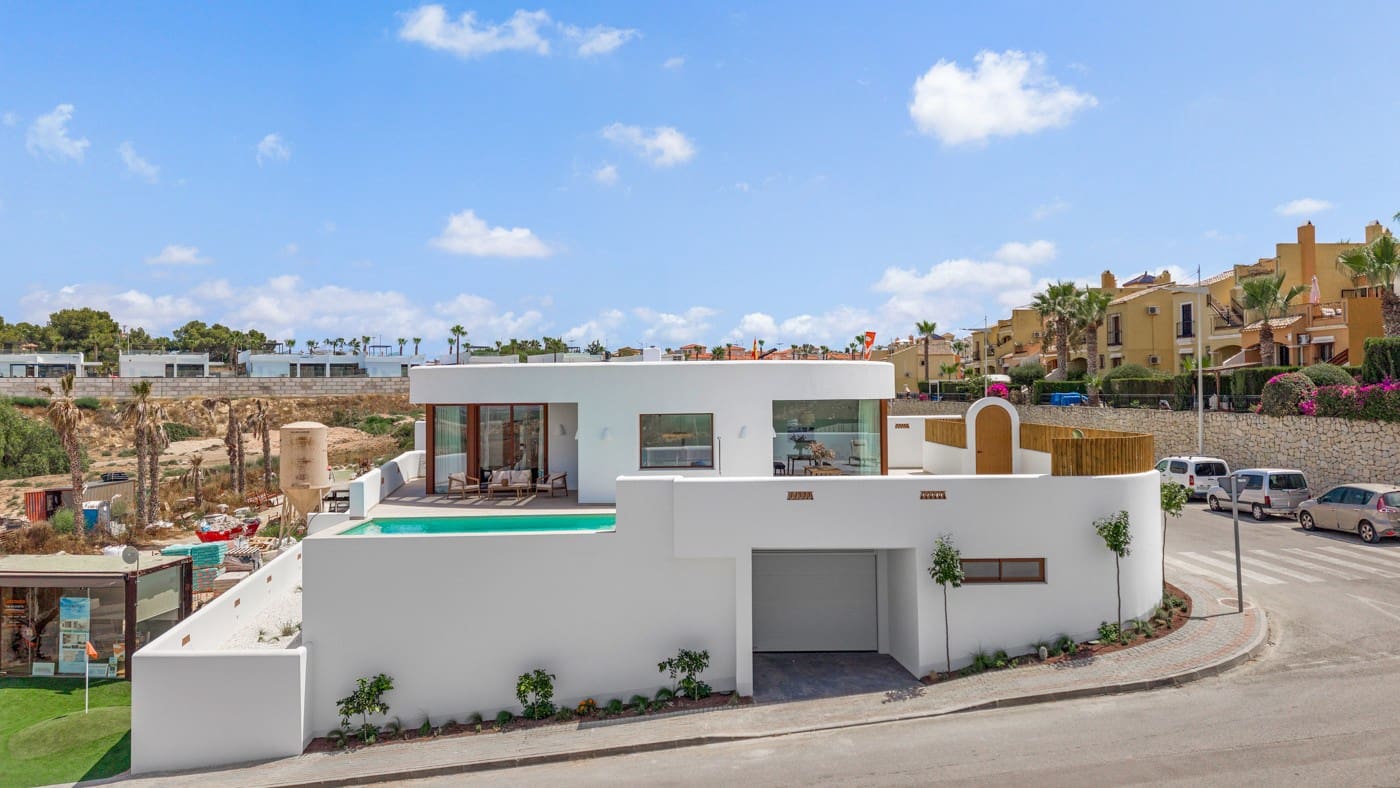 4 slaapkamer Villa te koop in Algorfa met zwembad garage - € 840.000 (Ref: 9528371)