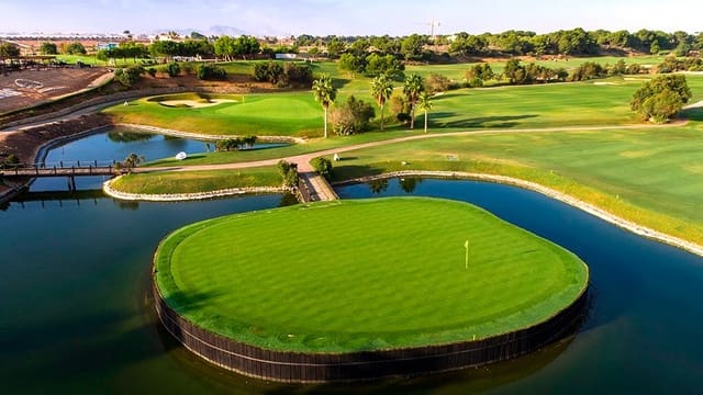 2 Zimmer Apartment zu verkaufen in Catral mit Pool Garage - 195.000 € (Ref: 9668257)