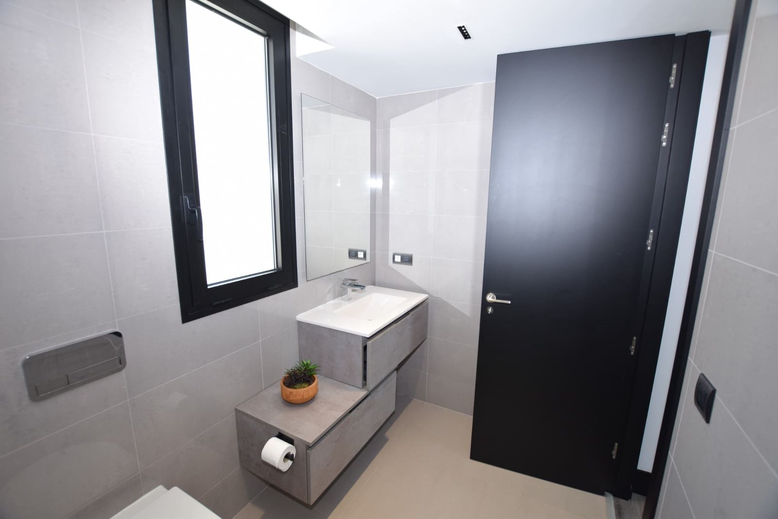 4 slaapkamer Villa te koop in Dona Pepa met zwembad garage - € 1.149.000 (Ref: 9911859)