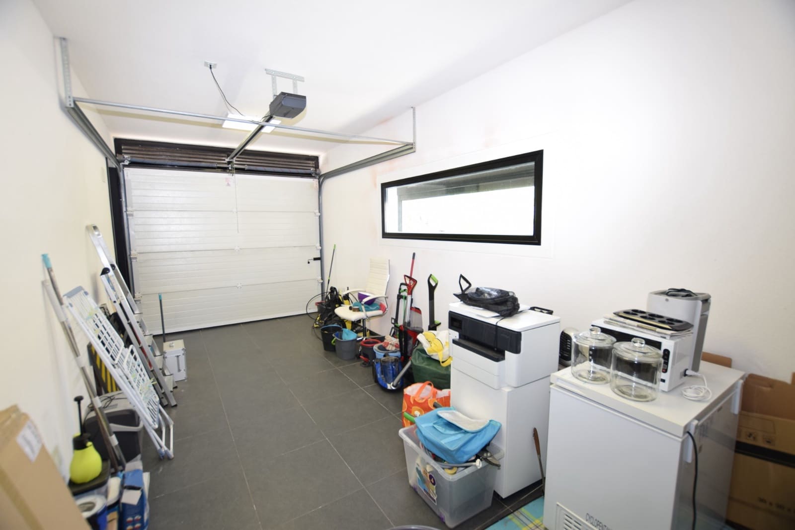 4 slaapkamer Villa te koop in Dona Pepa met zwembad garage - € 1.149.000 (Ref: 9911859)