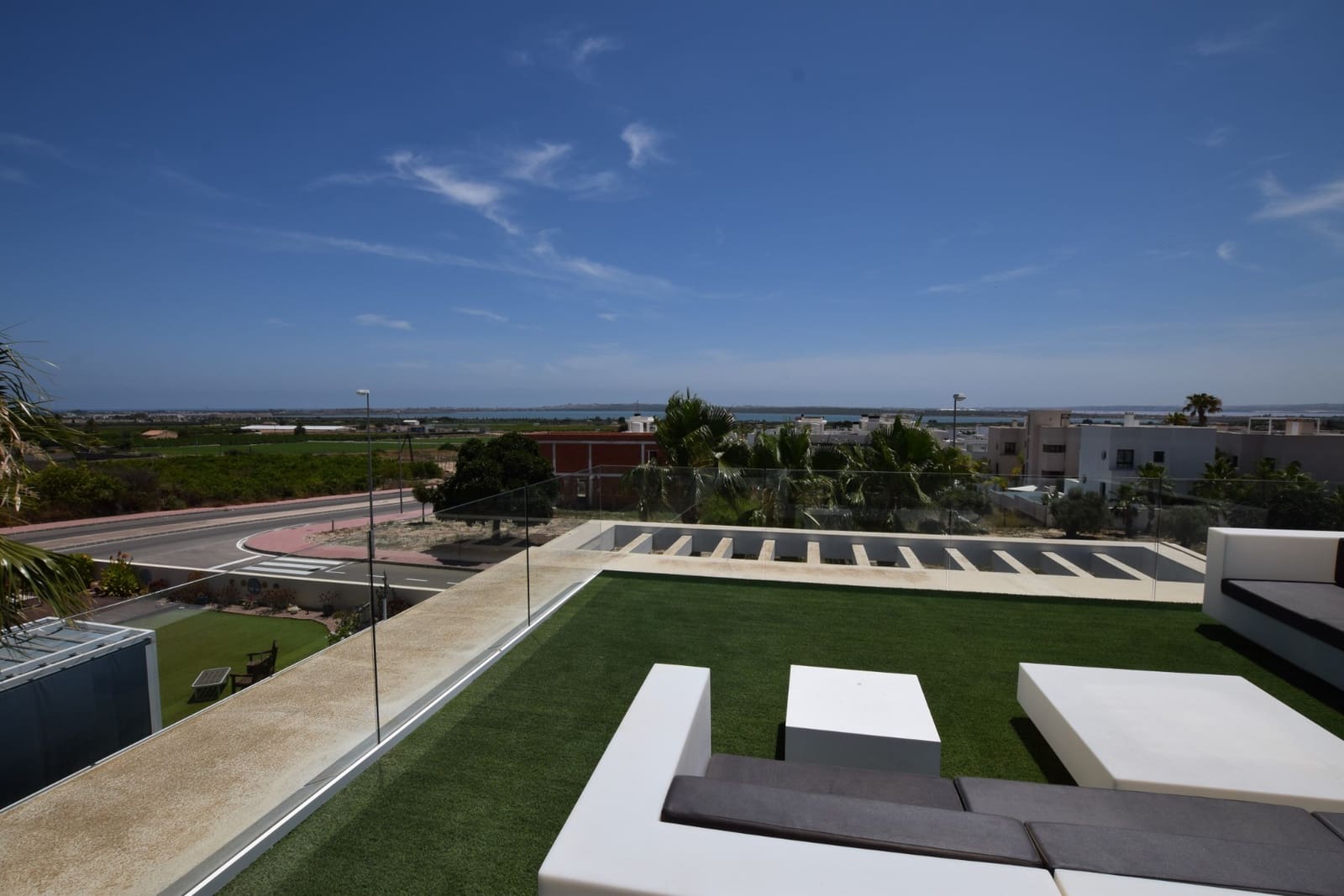 4 slaapkamer Villa te koop in Dona Pepa met zwembad garage - € 1.149.000 (Ref: 9911859)