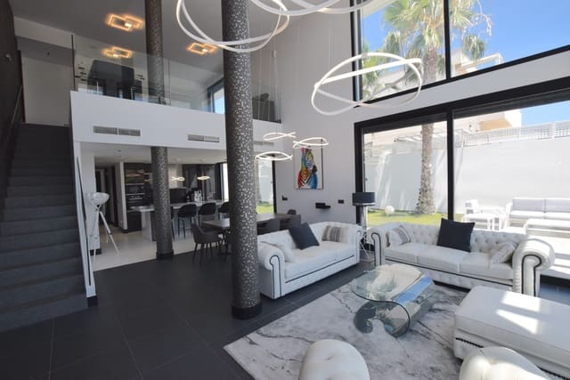 4 slaapkamer Villa te koop in Doña Pepa, Rojales met zwembad garage - € 1.149.000 (Ref: 9911859)