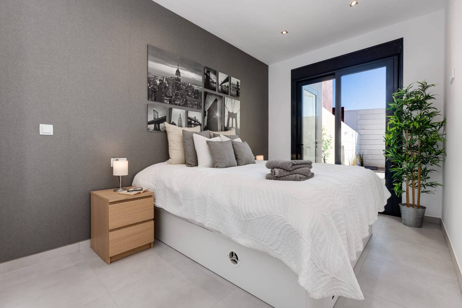 3 soveværelse Villa til salg i Pilar de la Horadada med swimmingpool garage - € 475.000 (Ref: 9946351)