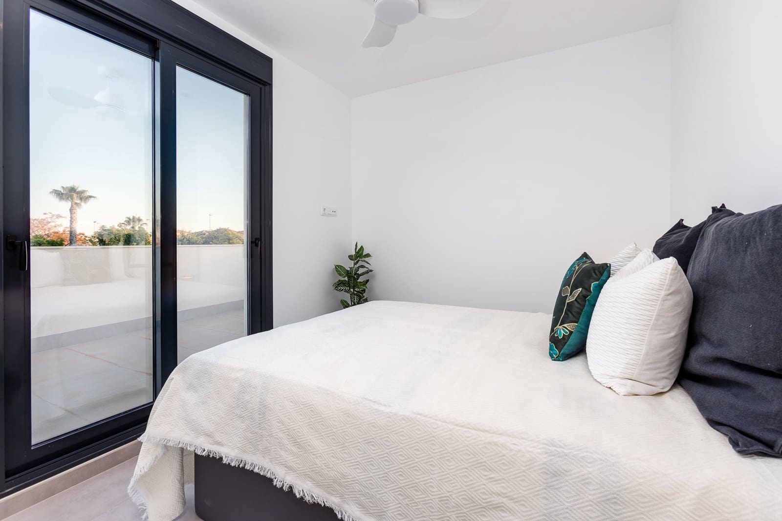 3 soveværelse Villa til salg i Pilar de la Horadada med swimmingpool garage - € 475.000 (Ref: 9946351)