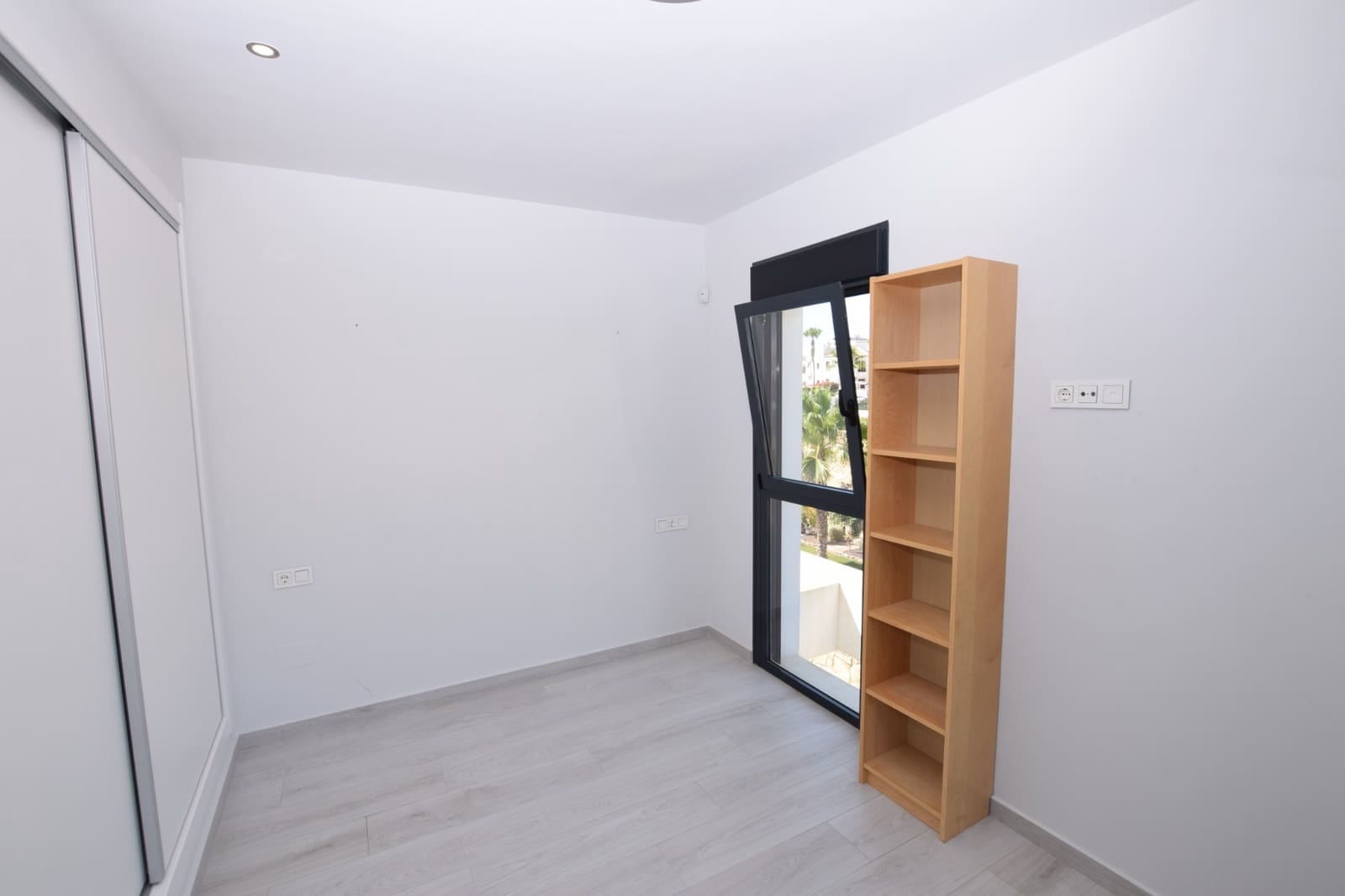 3 soveværelse Penthouse til salg i Villamartin med swimmingpool garage - € 379.000 (Ref: 9948592)