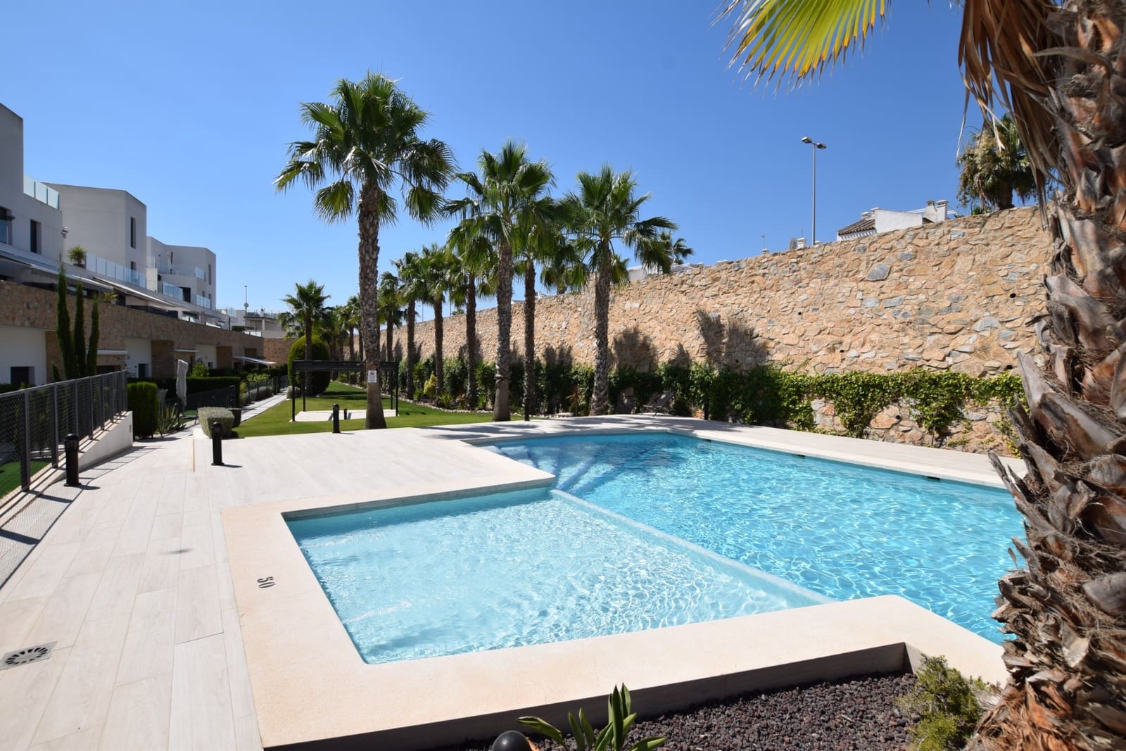 3 soveværelse Penthouse til salg i Villamartin med swimmingpool garage - € 379.000 (Ref: 9948592)