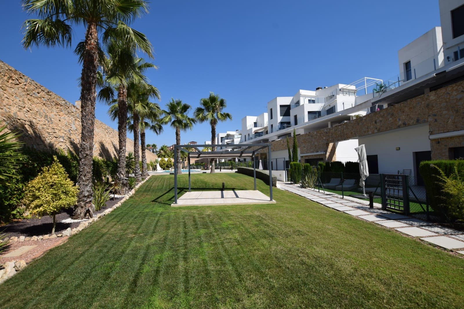 3 soveværelse Penthouse til salg i Villamartin med swimmingpool garage - € 379.000 (Ref: 9948592)