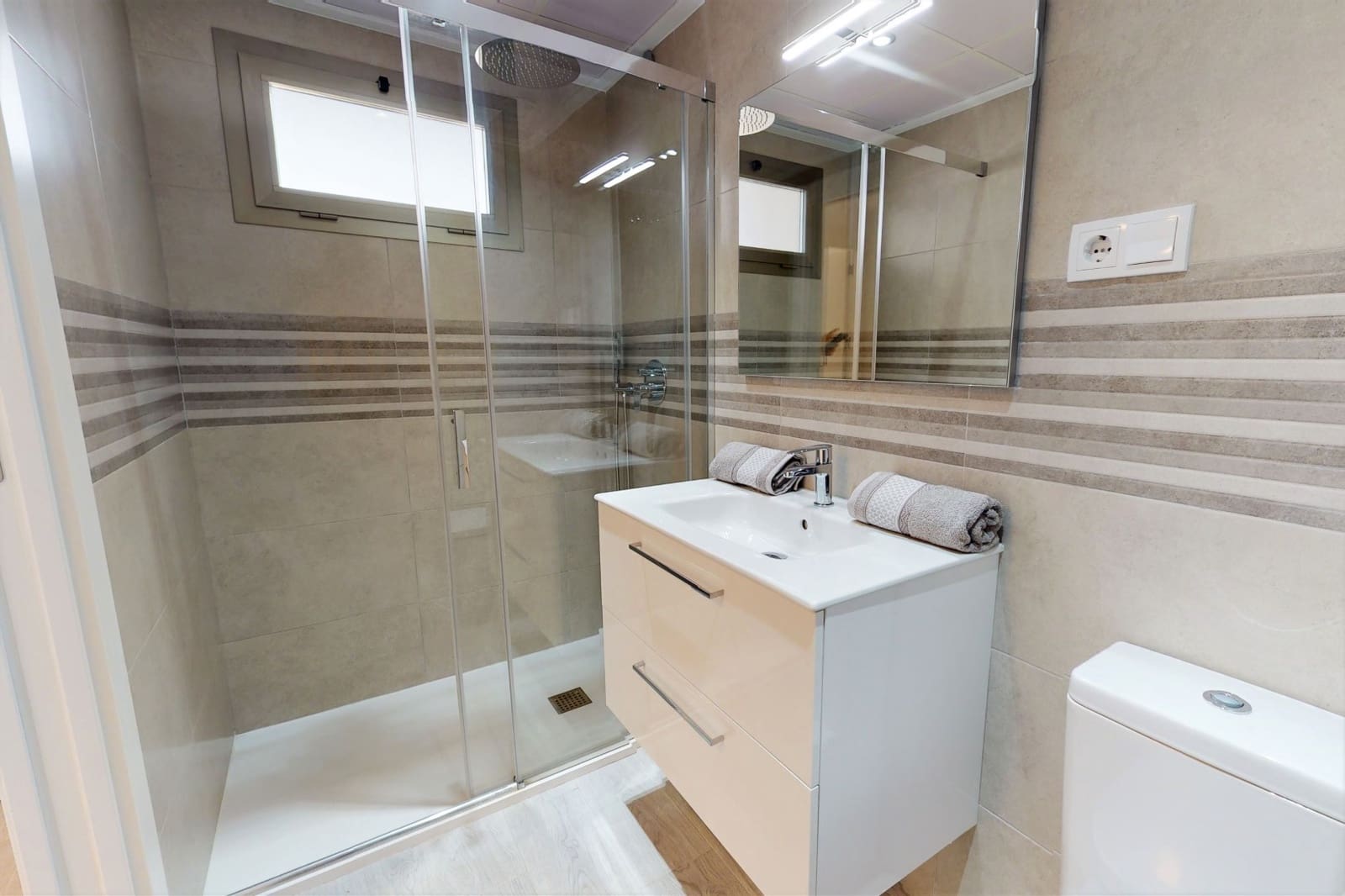 2 makuuhuone Huoneisto myytävänä paikassa Los Dolses mukana uima-altaan 
autotalli - 287 000 € (Ref: 9948746)