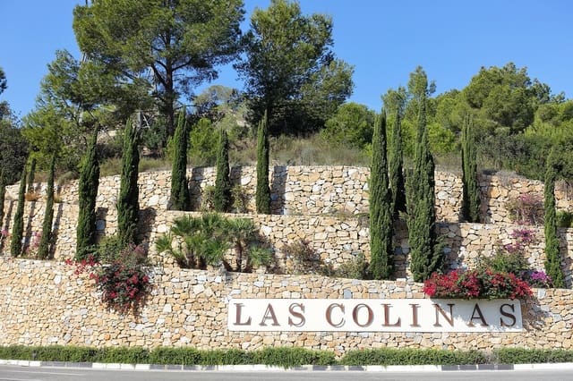 4 slaapkamer Villa te koop in Campoamor, Orihuela met zwembad garage - € 1.575.000 (Ref: 9977788)