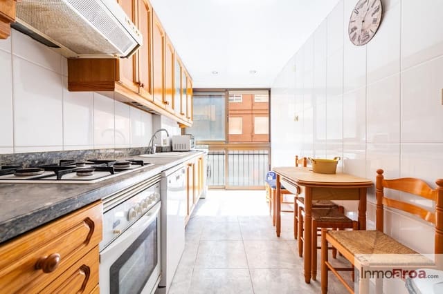 4 chambre Appartement à vendre à Centro, Castelló de la Plana avec garage - 165 000 € (Ref: 10012302)