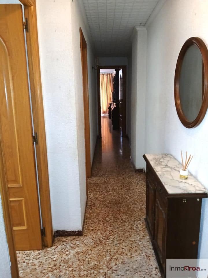 4 slaapkamer Flat te koop in Castello de la Plana met garage - € 189.000 (Ref: 10014301)