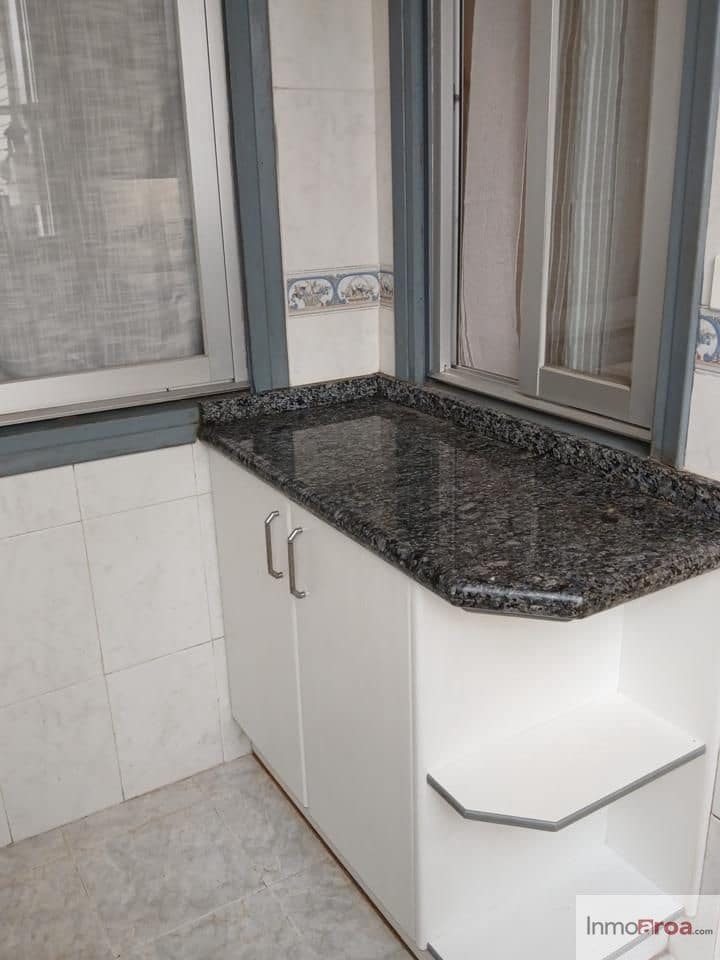 4 slaapkamer Flat te koop in Castello de la Plana met garage - € 189.000 (Ref: 10014301)
