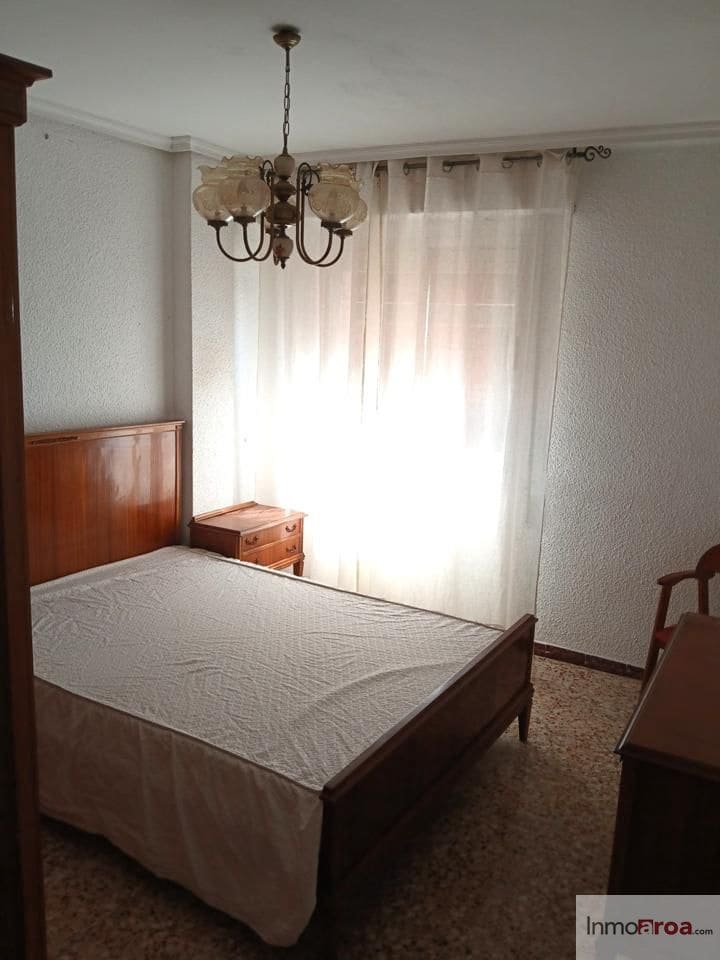 4 slaapkamer Flat te koop in Castello de la Plana met garage - € 189.000 (Ref: 10014301)