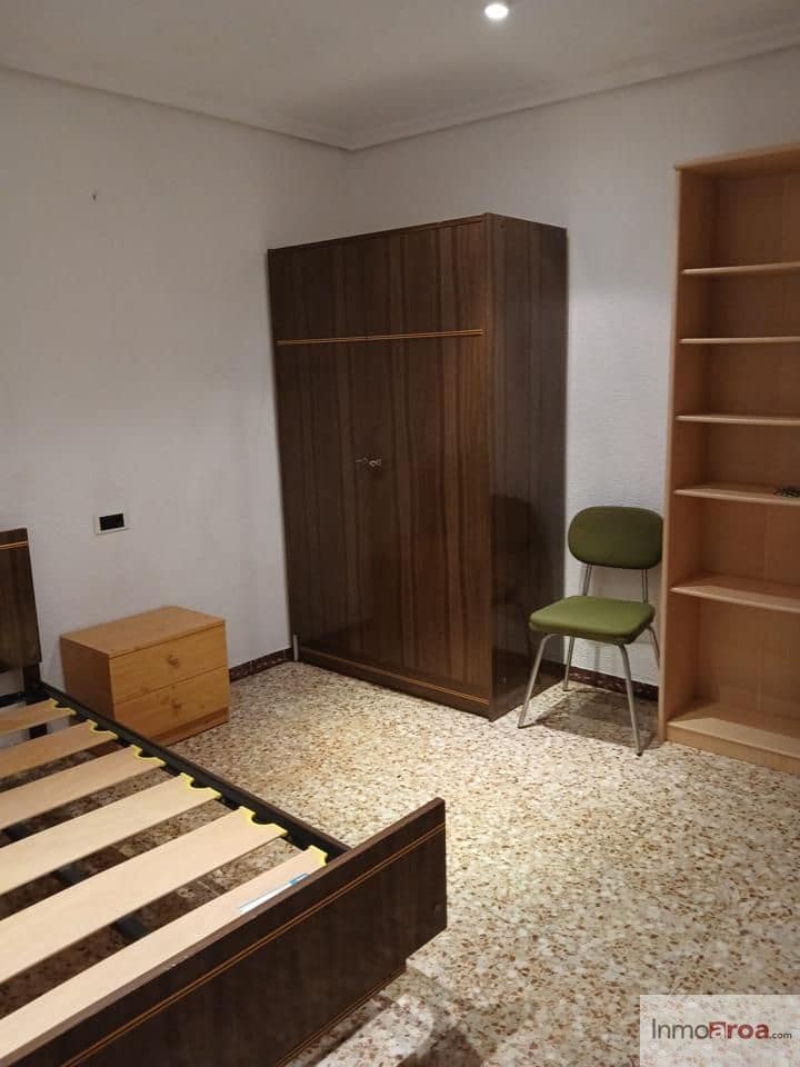 4 slaapkamer Flat te koop in Castello de la Plana met garage - € 189.000 (Ref: 10014301)